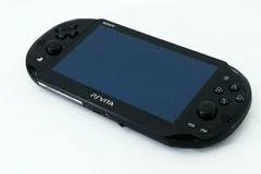Carátula de Playstation Vita Slim 2000